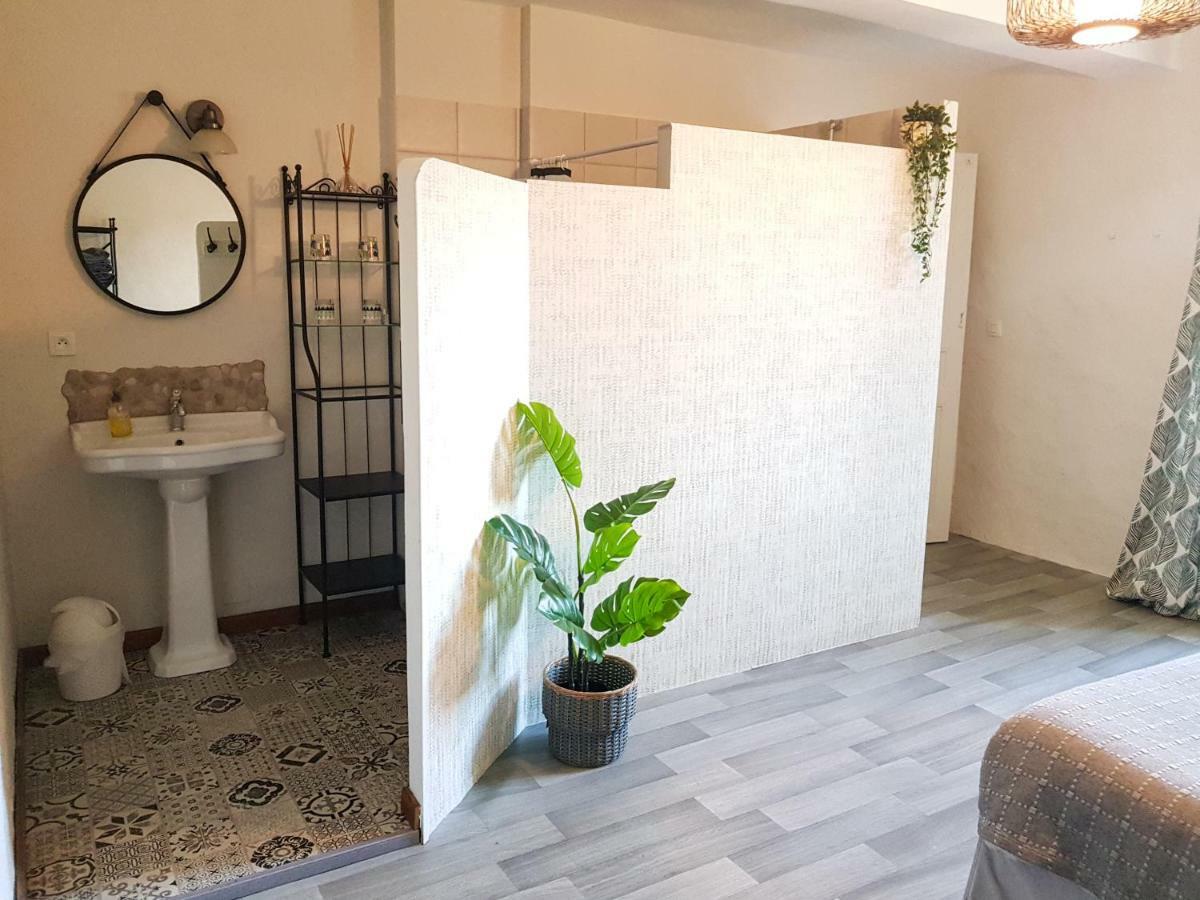 Maison D'Hotes Les 3 Baudets Issor Dış mekan fotoğraf